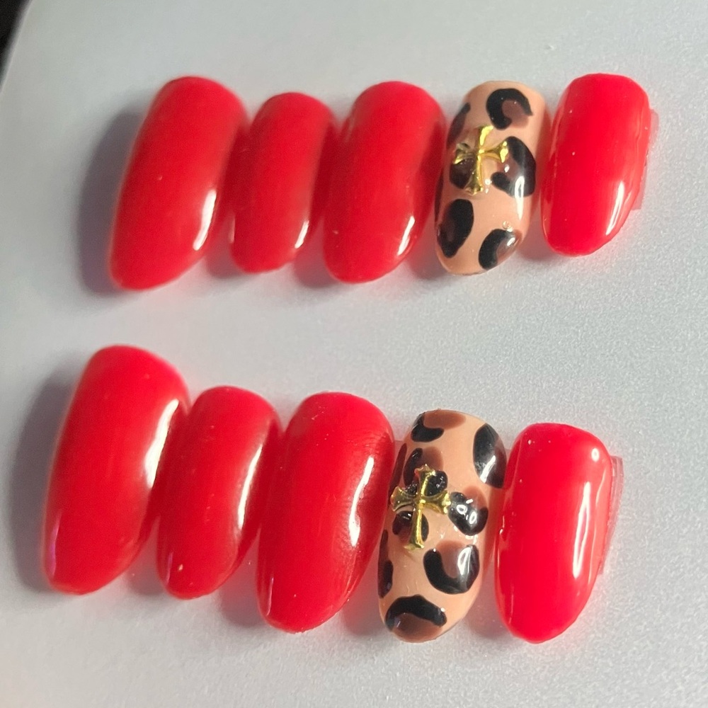 Red Leopard Accent Press-On Nail Set - Women Accessories